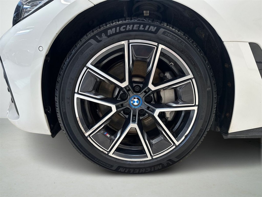BMW i4 eDrive35 Gran Coupé EL M-Sport 286HK 5d Aut. - Image 8