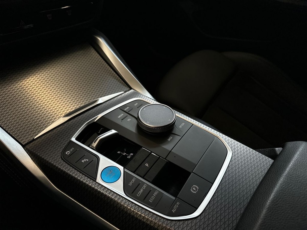 BMW i4 eDrive35 Gran Coupé EL M-Sport 286HK 5d Aut. - Image 21