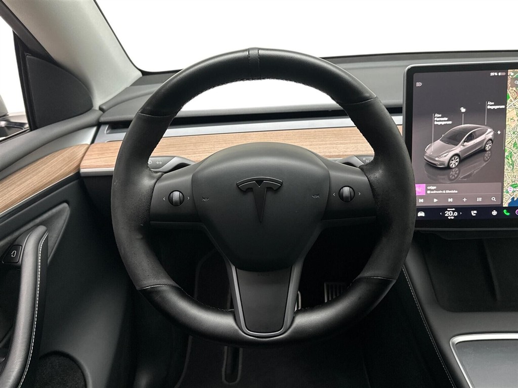 Tesla Model Y EL Long Range AWD 514HK 5d Aut. - Image 10