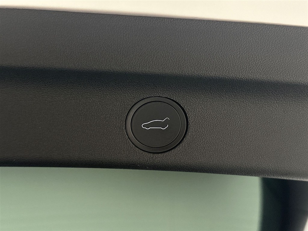 Tesla Model Y EL Long Range AWD 514HK 5d Aut. - Image 20