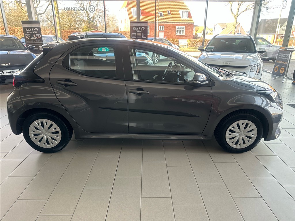 Toyota Yaris 1,5 Hybrid Essential Comfort 116HK 5d Trinl. Gear - Image 4