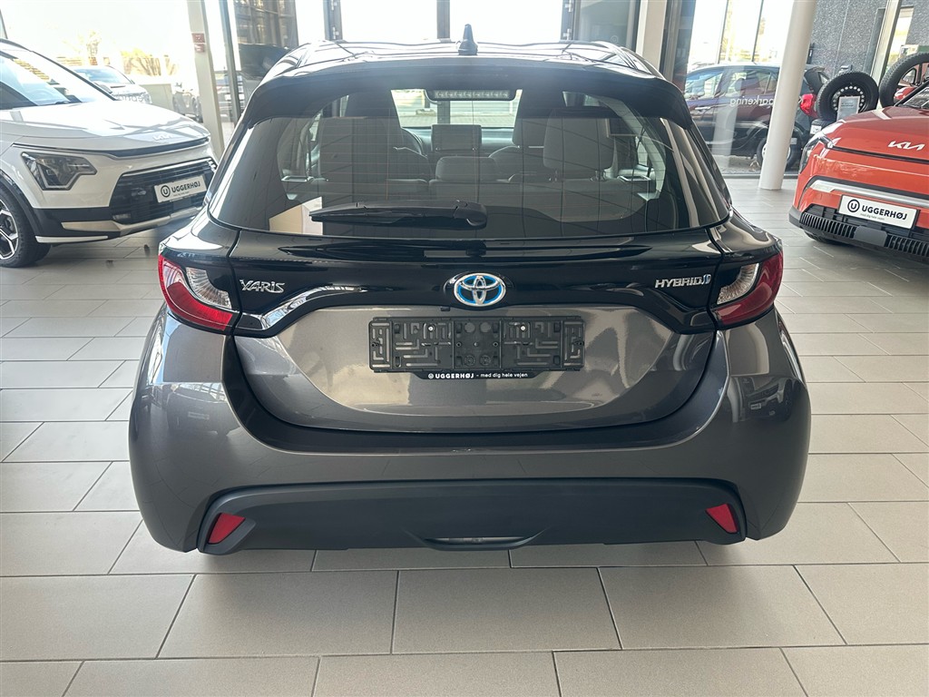 Toyota Yaris 1,5 Hybrid Essential Comfort 116HK 5d Trinl. Gear - Image 6
