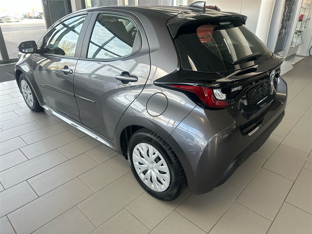 Toyota Yaris 1,5 Hybrid Essential Comfort 116HK 5d Trinl. Gear - Image 7