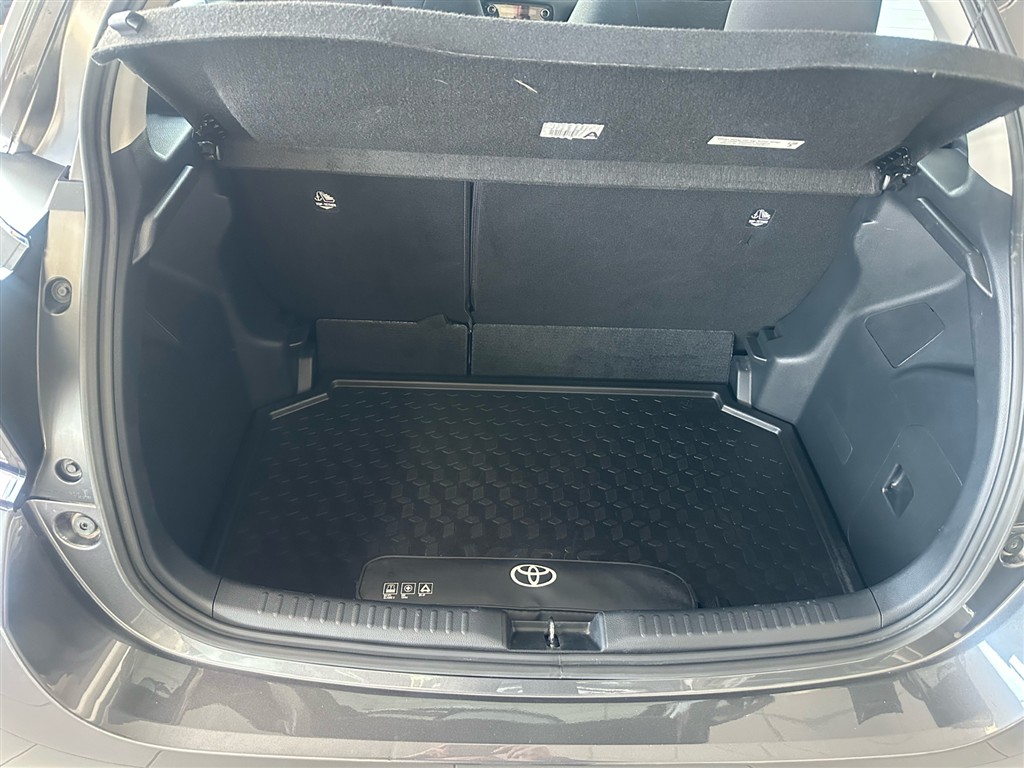 Toyota Yaris 1,5 Hybrid Essential Comfort 116HK 5d Trinl. Gear - Image 8