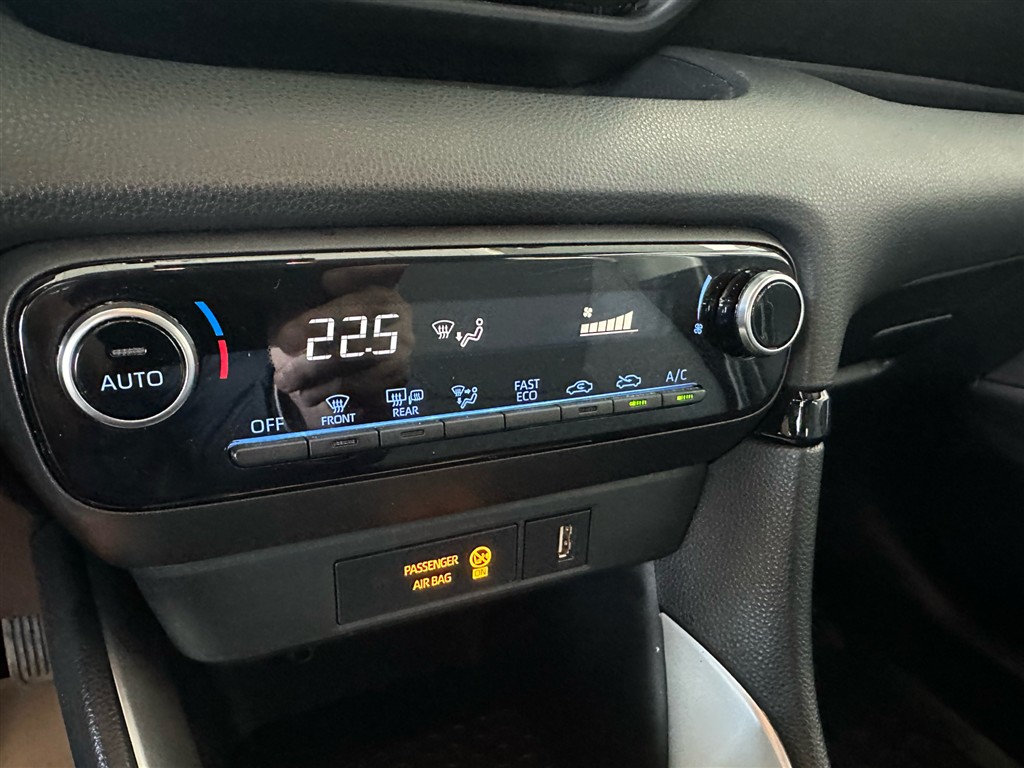 Toyota Yaris 1,5 Hybrid Essential Comfort 116HK 5d Trinl. Gear - Image 15