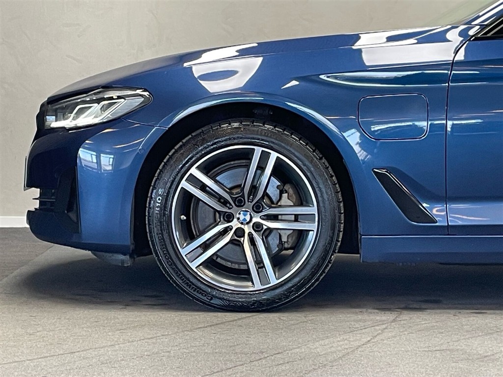 BMW 530e 2,0 Plugin-hybrid Sport Line Steptronic 293HK 8g Aut. - Image 3