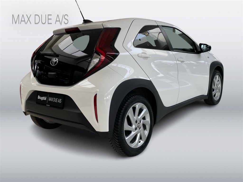Toyota Aygo X 1,0 VVT-I Active 72HK 5d - Image 5
