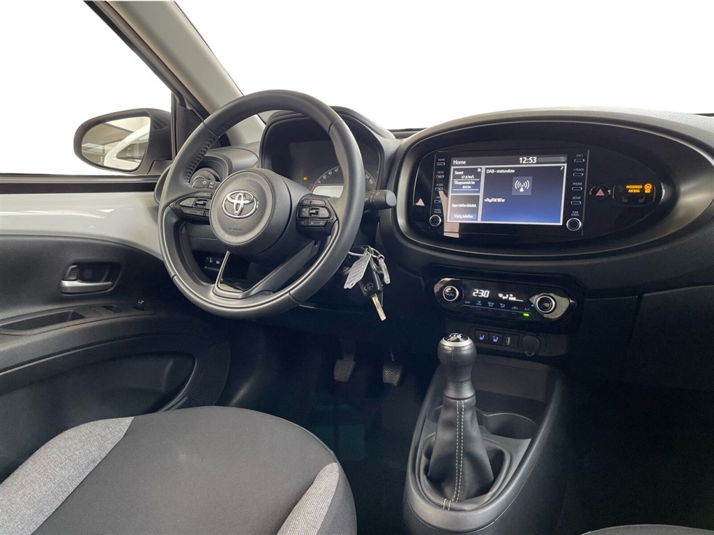 Toyota Aygo X 1,0 VVT-I Active 72HK 5d - Image 6
