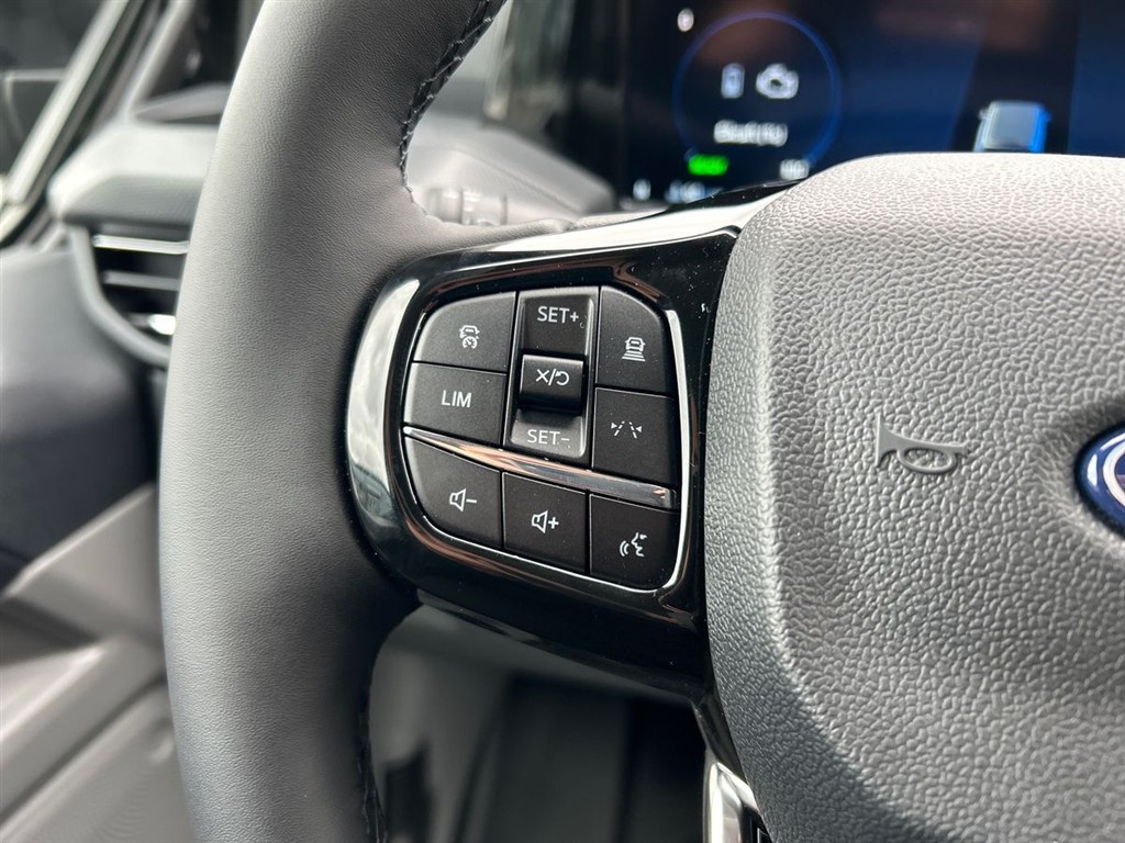 Ford Transit Custom 320 L2H1 2,5 Plugin-hybrid Limited CVT 233HK Van Trinl. Gear - Image 12