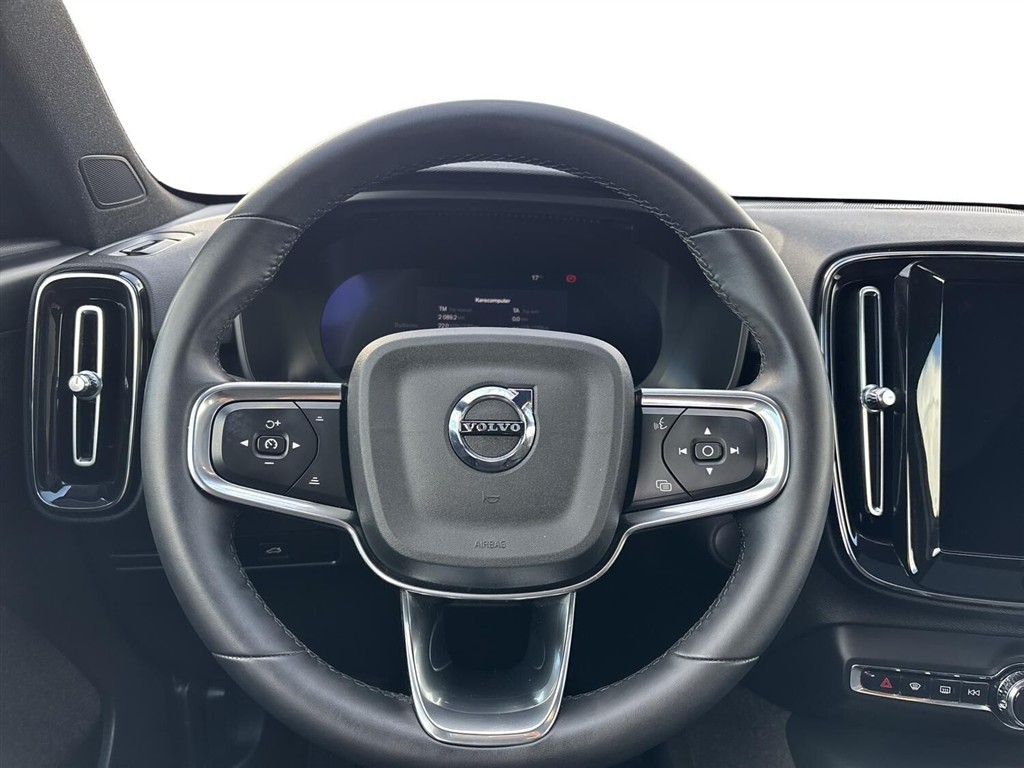 Volvo C40 Recharge Extended Range Ultimate 4WD 408HK 5d Aut. - Image 11