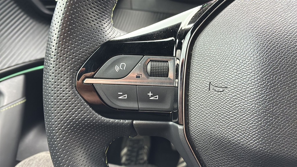 Peugeot e-2008 EL GT 156HK 5d Aut. - Image 10
