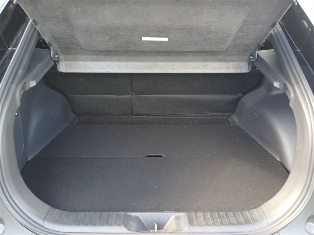 Toyota C-HR+ EL Executive Panorama AWD 343HK 5d Aut. - Image 18