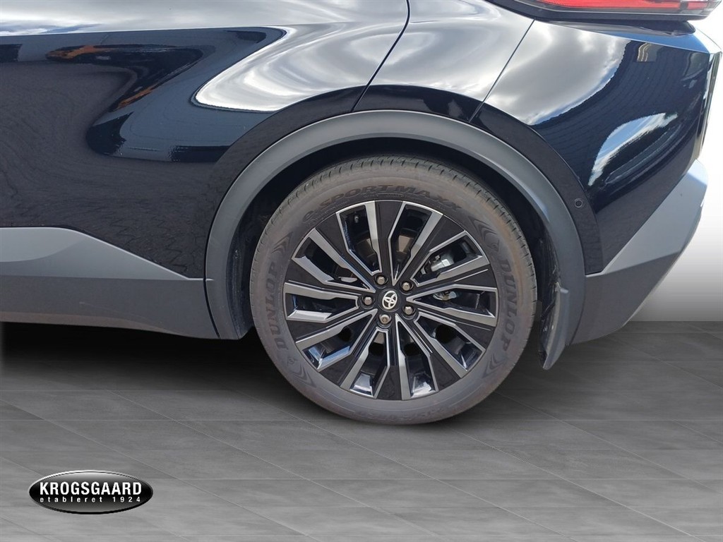 Toyota C-HR+ EL Executive Panorama AWD 343HK 5d Aut. - Image 19
