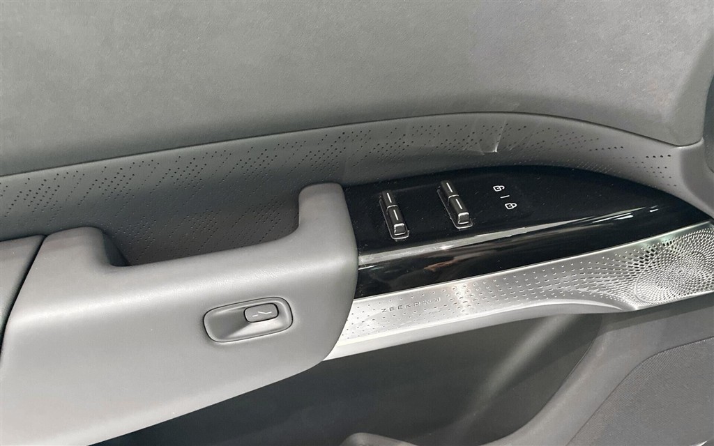 Zeekr 7X EL Privilege AWD 639HK 5d Aut. - Image 15