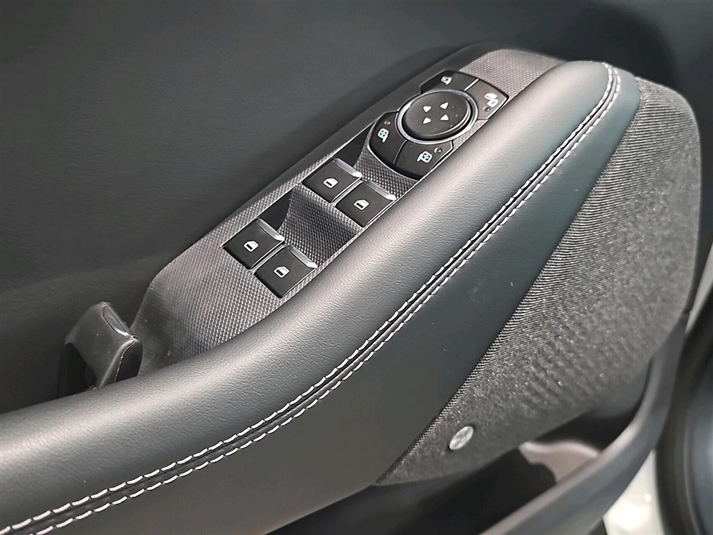 Ford Mustang Mach-E EL SR Select 269HK 5d Aut. - Image 12