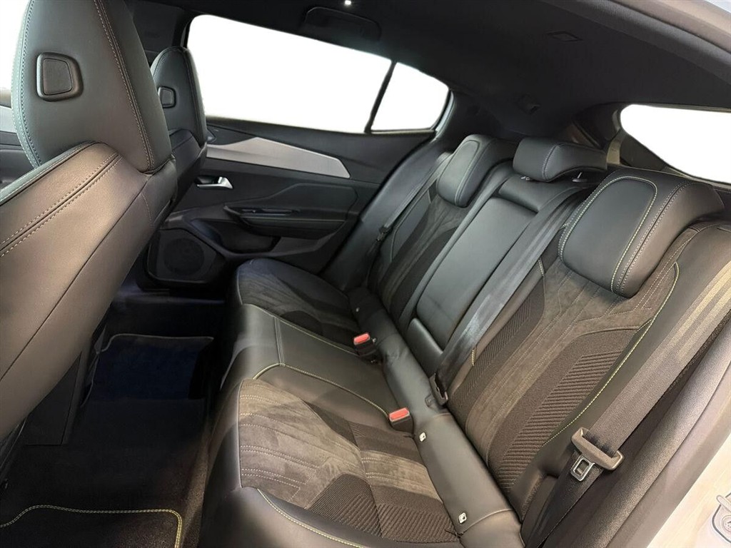 Peugeot e-408 EL 58 GT 210HK 5d Aut. - Image 9