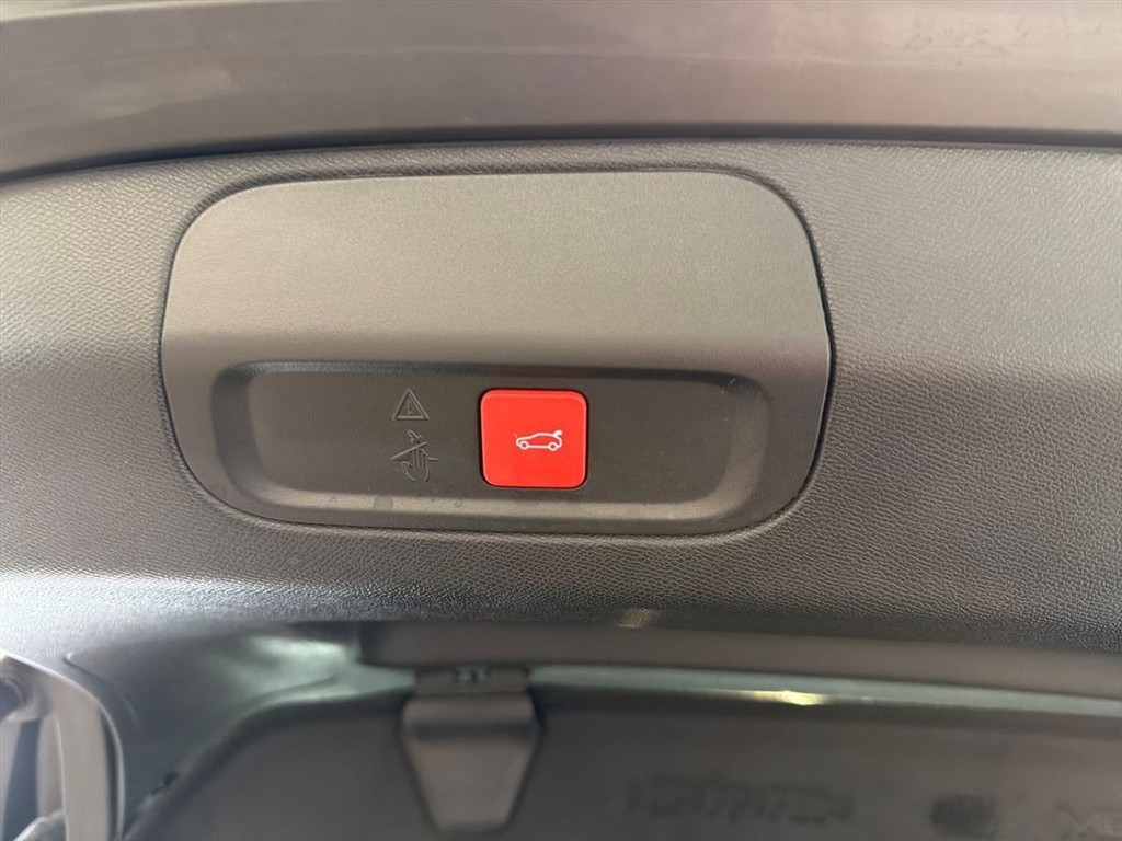 Peugeot e-408 EL 58 GT 210HK 5d Aut. - Image 19
