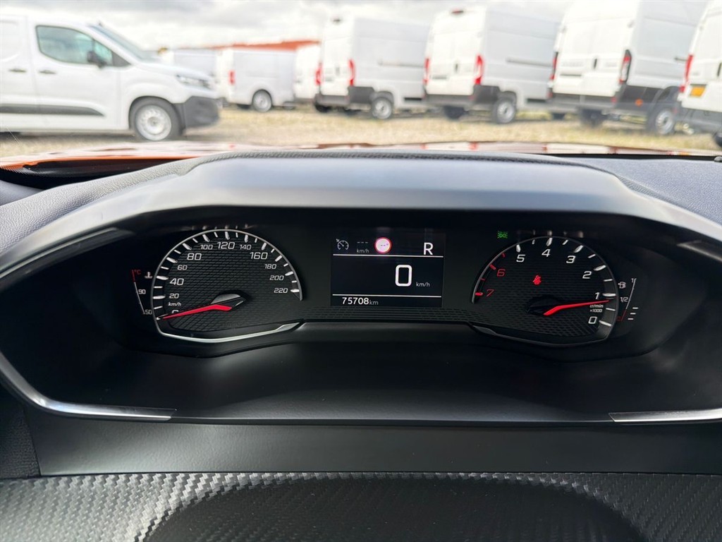Peugeot 2008 1,2 PureTech Vision Pack EAT8 130HK 5d 8g Aut. - Image 19