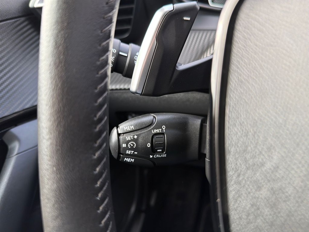 Peugeot 2008 1,2 PureTech Vision Pack EAT8 130HK 5d 8g Aut. - Image 20