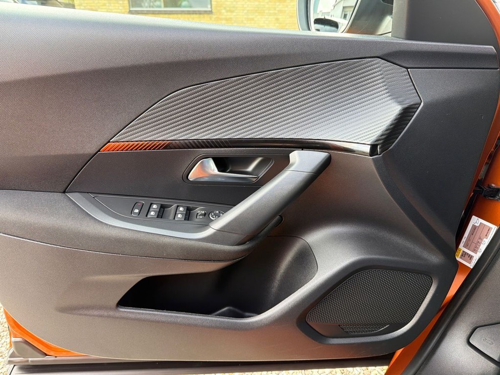 Peugeot 2008 1,2 PureTech Vision Pack EAT8 130HK 5d 8g Aut. - Image 22