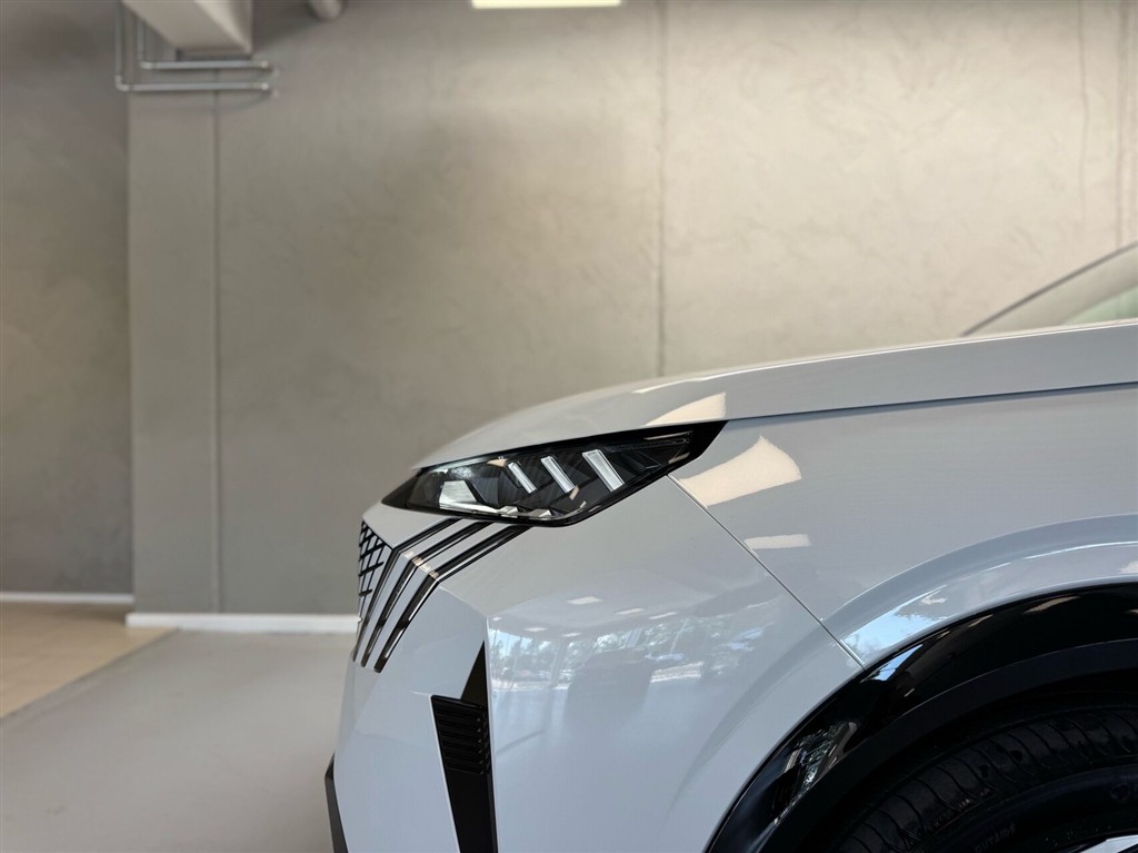 Peugeot e-3008 EL GT Pack 210HK 5d Aut. - Image 21