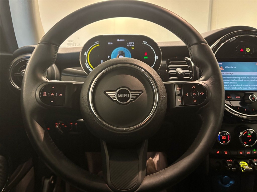 Mini Cooper SE EL Essential 184HK 3d Aut. - Image 7