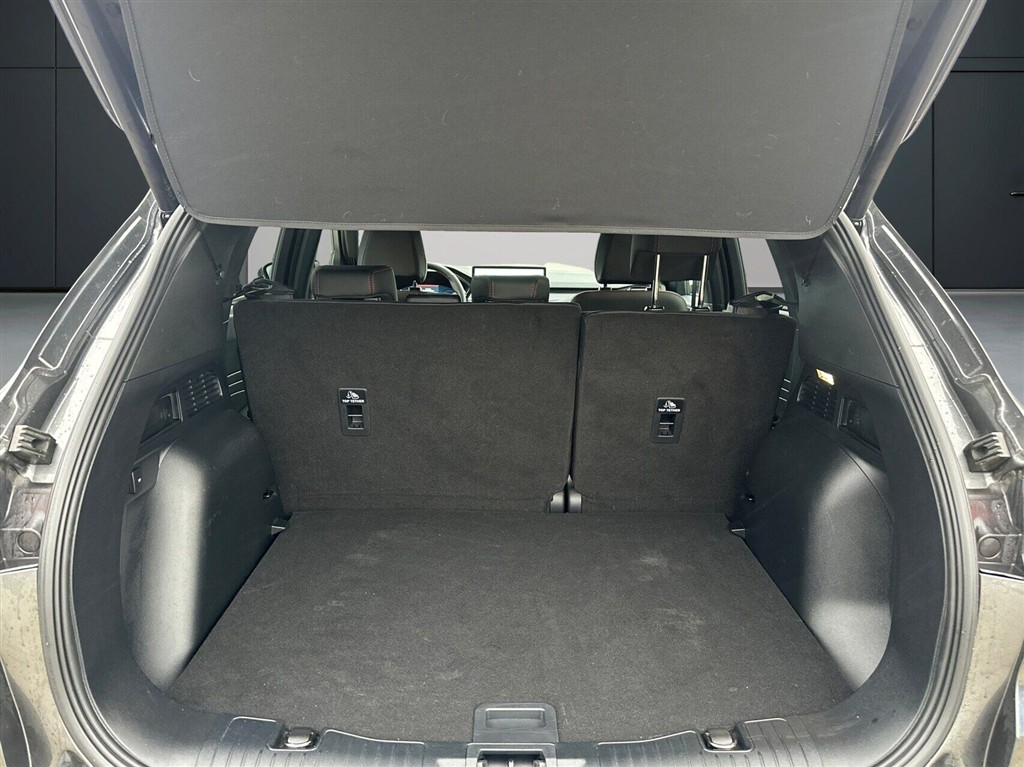 Ford Kuga 2,5 Plugin-hybrid ST-Line X CVT 243HK 5d Aut. - Image 8