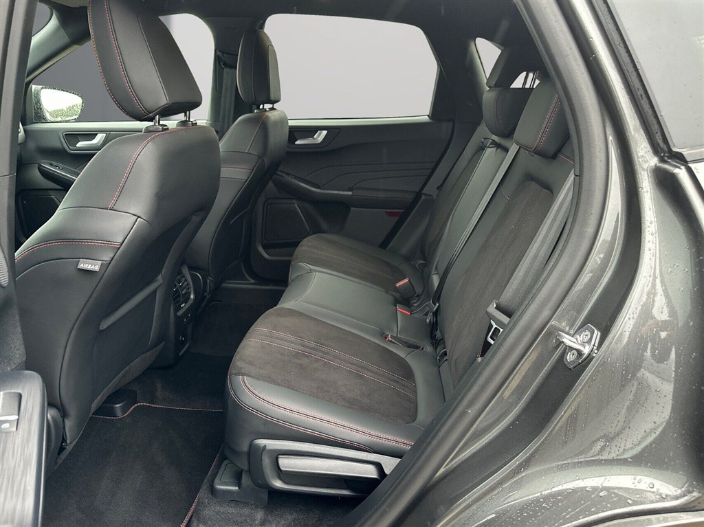 Ford Kuga 2,5 Plugin-hybrid ST-Line X CVT 243HK 5d Aut. - Image 12