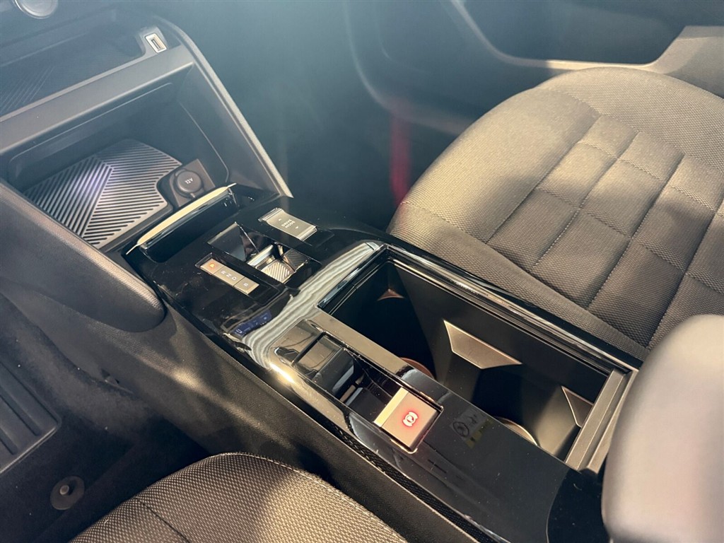 Citroën e-C4 X EL Plus 136HK 5d Aut. - Image 15