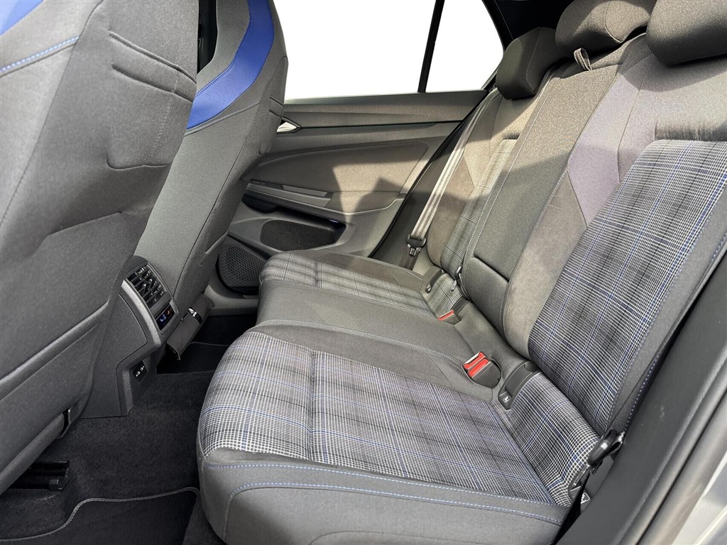 VW Golf 1,4 TSI Plugin-hybrid GTE DSG 245HK 5d 6g Aut. - Image 5