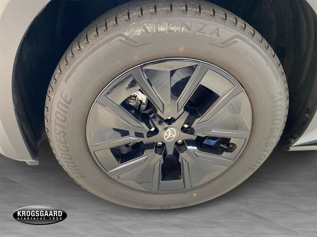 Toyota bZ4X Touring EL Active Tech 224HK 5d Aut. - Image 21