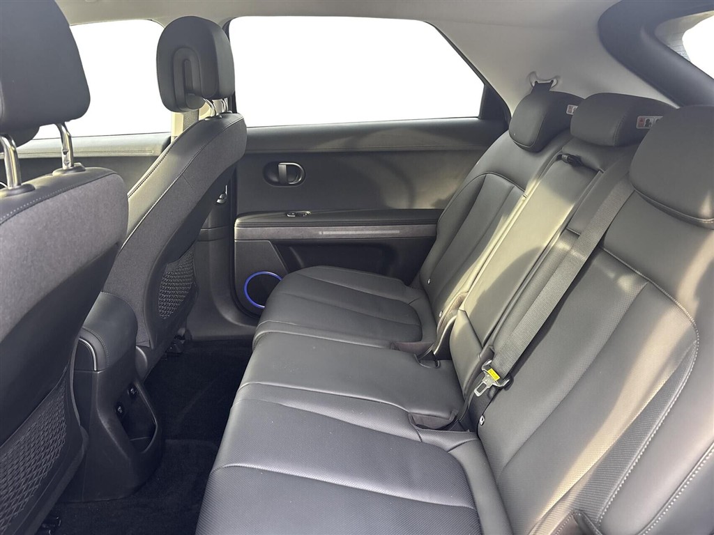 Hyundai Ioniq 5 Electric 84 kWh Ultimate 229HK 5d Aut. - Image 5