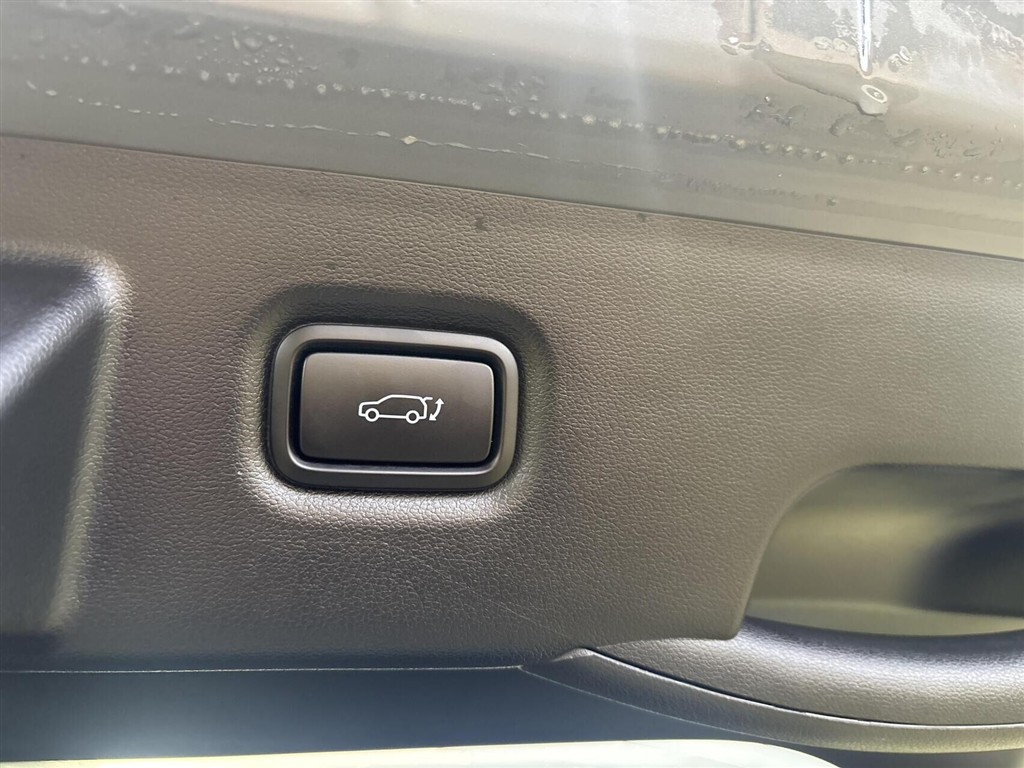 Hyundai Ioniq 5 Electric 84 kWh Ultimate 229HK 5d Aut. - Image 15