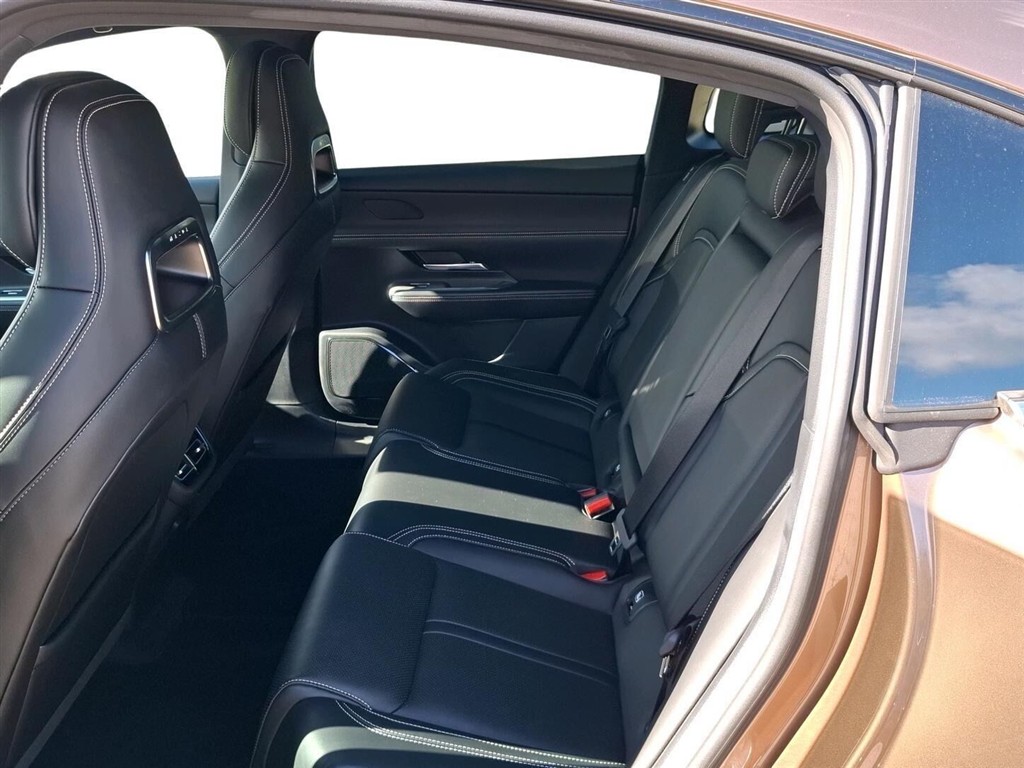 Mazda 6e EL Takumi 245HK 5d Aut. - Image 6