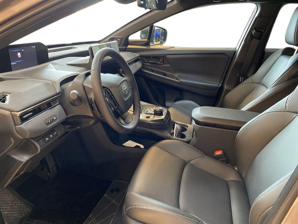 Toyota bZ4X Touring EL Executive AWD 380HK 5d Aut. - Image 19