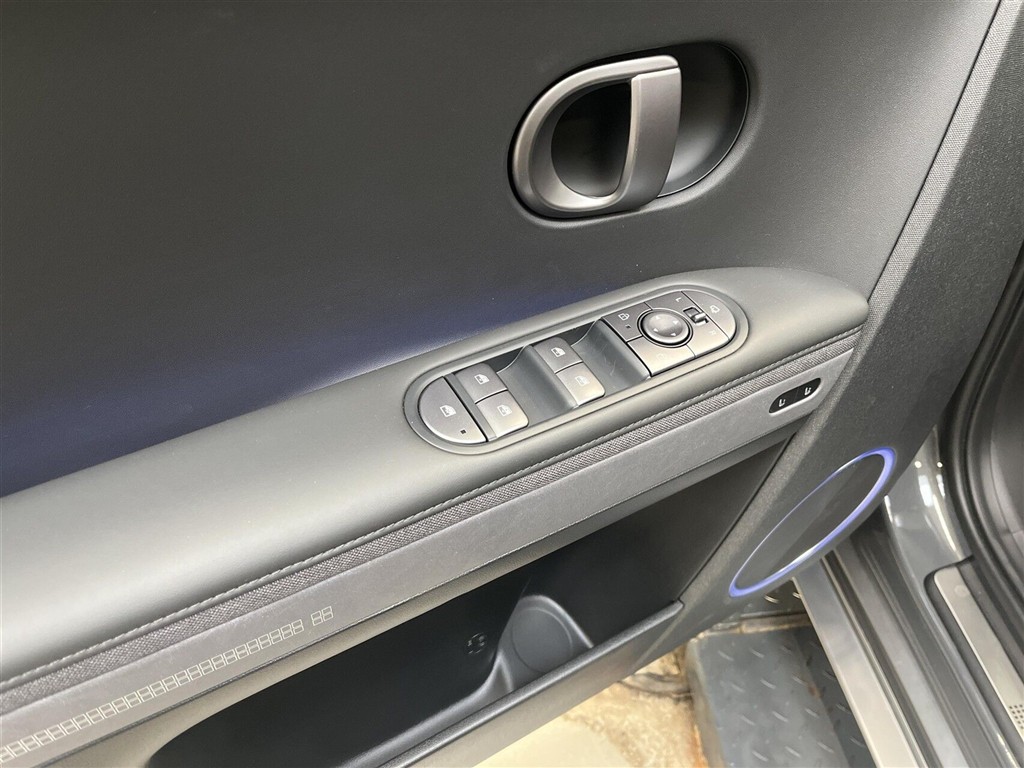 Hyundai Ioniq 5 Electric 84 kWh Ultimate 229HK 5d Aut. - Image 11