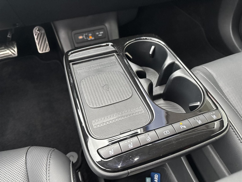 Hyundai Ioniq 5 Electric 84 kWh Ultimate 229HK 5d Aut. - Image 9