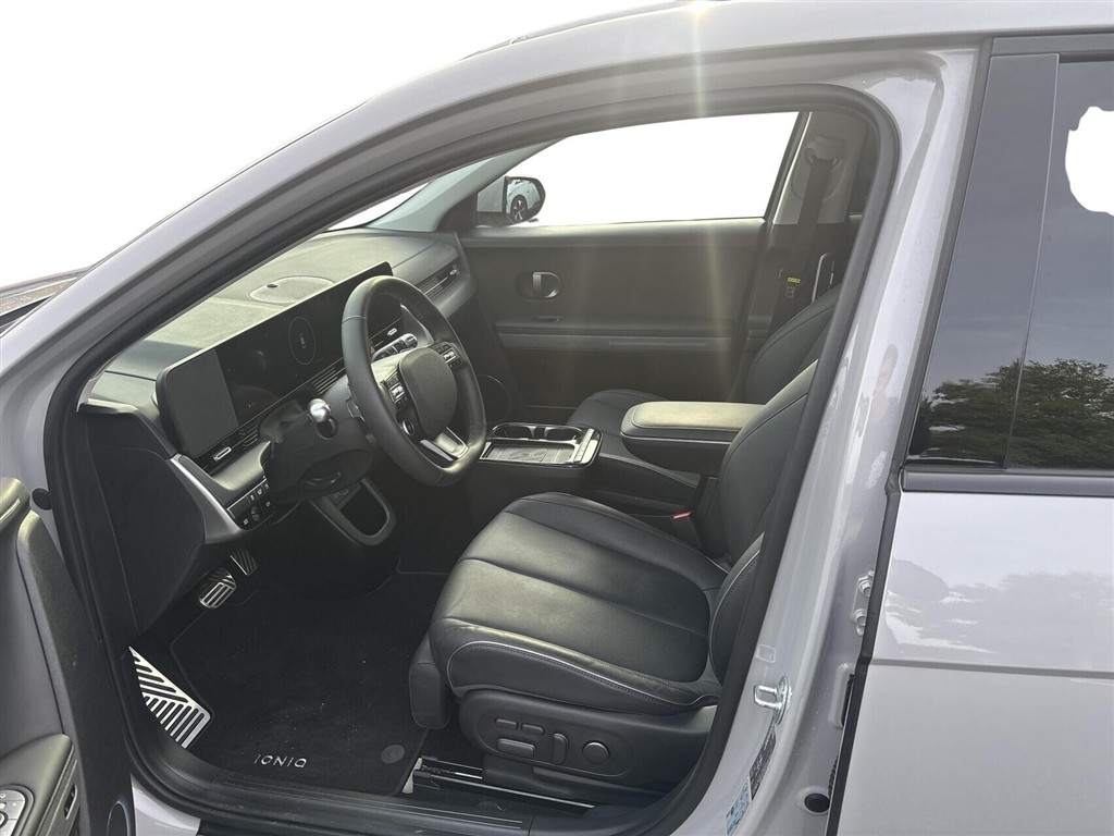 Hyundai Ioniq 5 Electric 84 kWh Ultimate 229HK 5d Aut. - Image 4