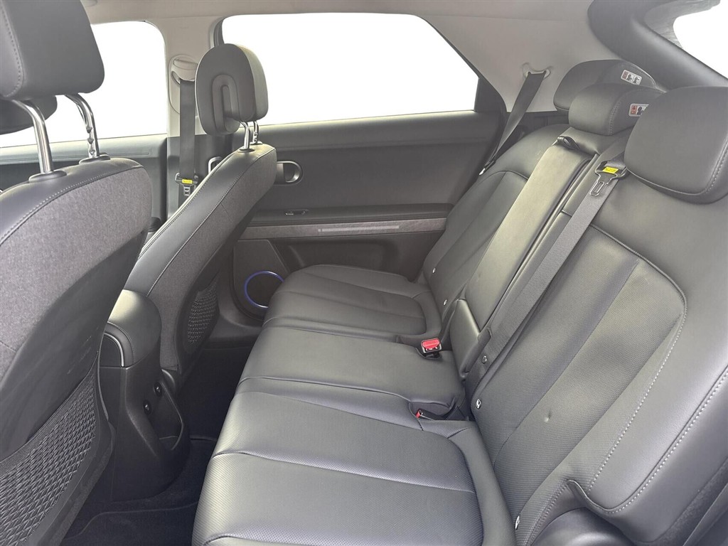 Hyundai Ioniq 5 Electric 84 kWh Ultimate 229HK 5d Aut. - Image 5