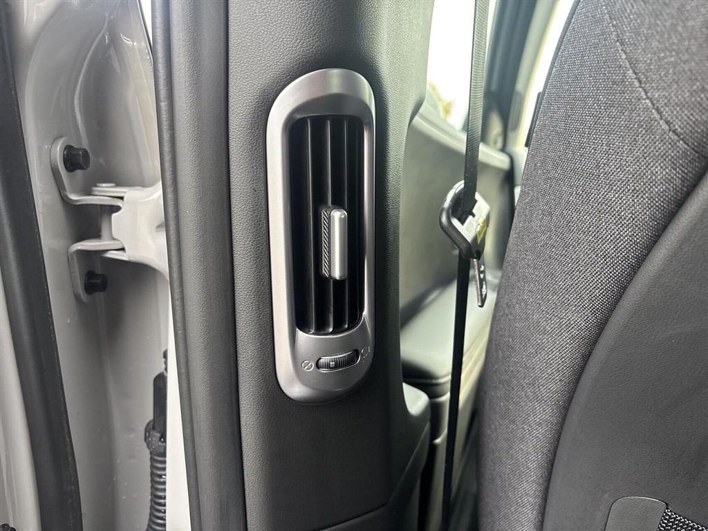Hyundai Ioniq 5 Electric 84 kWh Ultimate 229HK 5d Aut. - Image 8