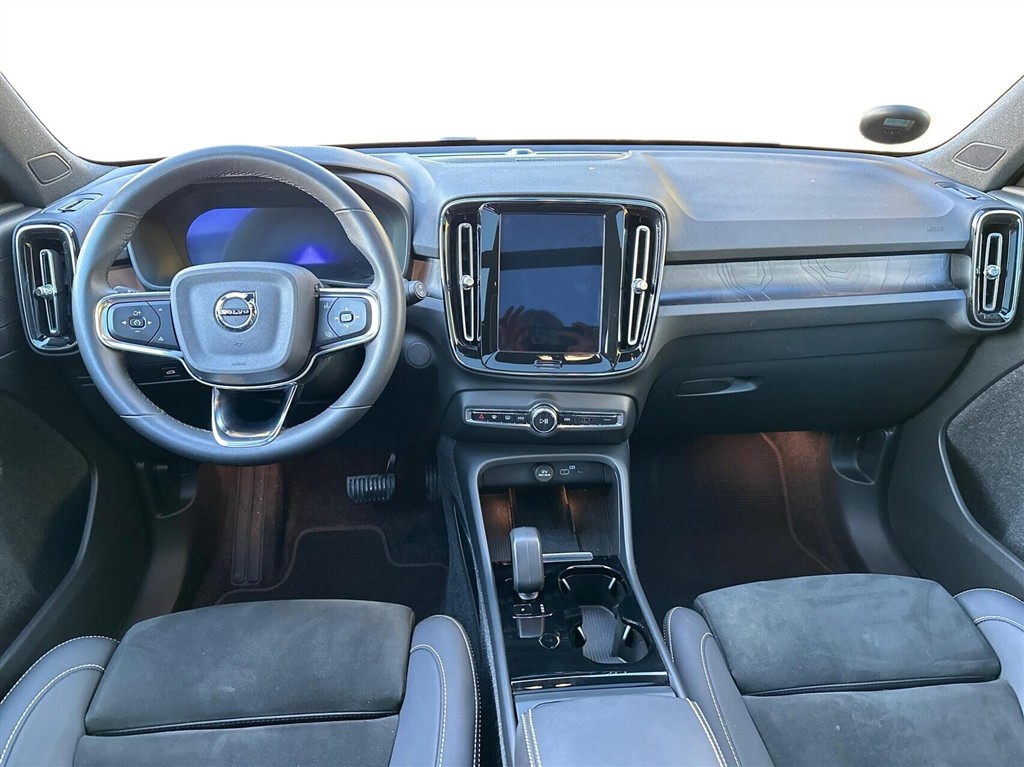 Volvo XC40 P8 Recharge Twin Ultimate AWD 408HK 5d Aut. - Image 6