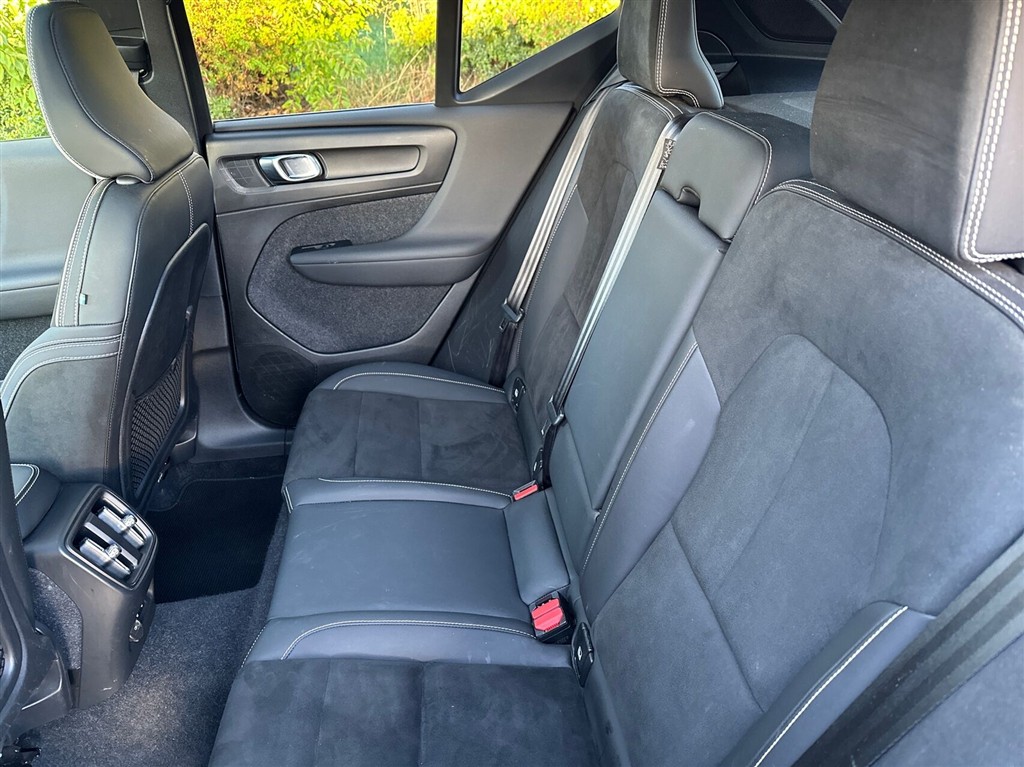 Volvo XC40 P8 Recharge Twin Ultimate AWD 408HK 5d Aut. - Image 7