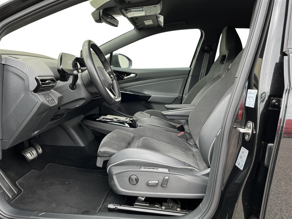 VW ID.4 EL Pro Performance 204HK 5d Aut. - Image 4