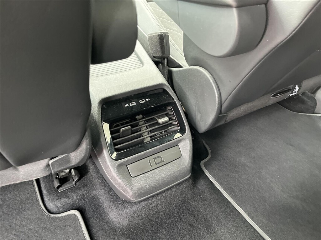 VW ID.4 EL Pro Performance 204HK 5d Aut. - Image 14