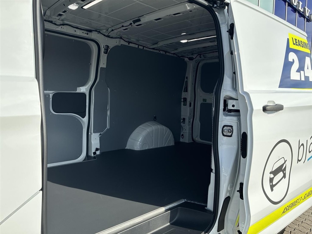 Ford Transit Custom 320 L2H1 2,0 EcoBlue Trend 136HK Van 8g Aut. - Image 9