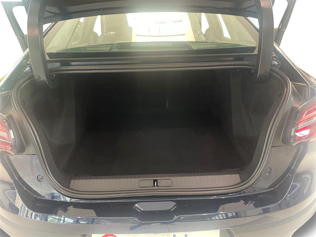 Citroën e-C4 X EL Plus 156HK 5d Aut. - Image 16