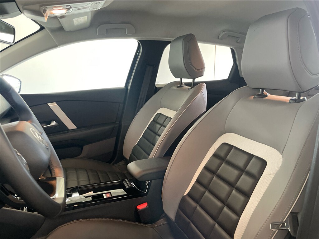 Citroën e-C4 X EL Max 156HK 5d Aut. - Image 19
