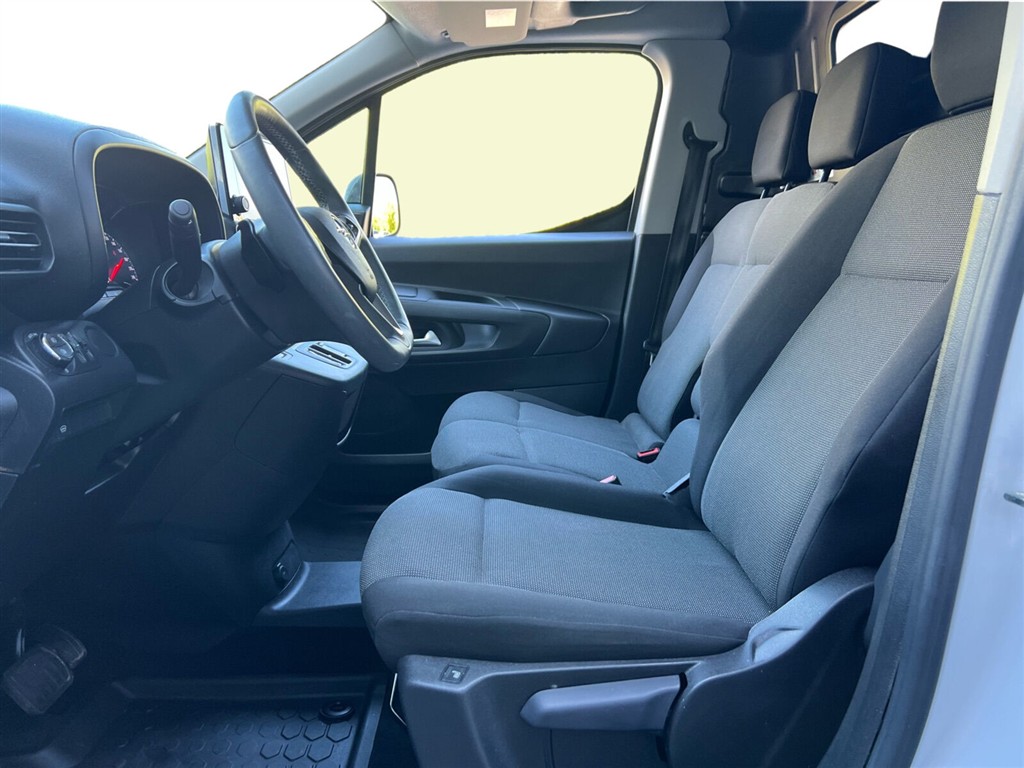 Opel Combo L1V1 1,5 BlueHDi Innovation EAT8 130HK Van 8g Aut. - Image 10