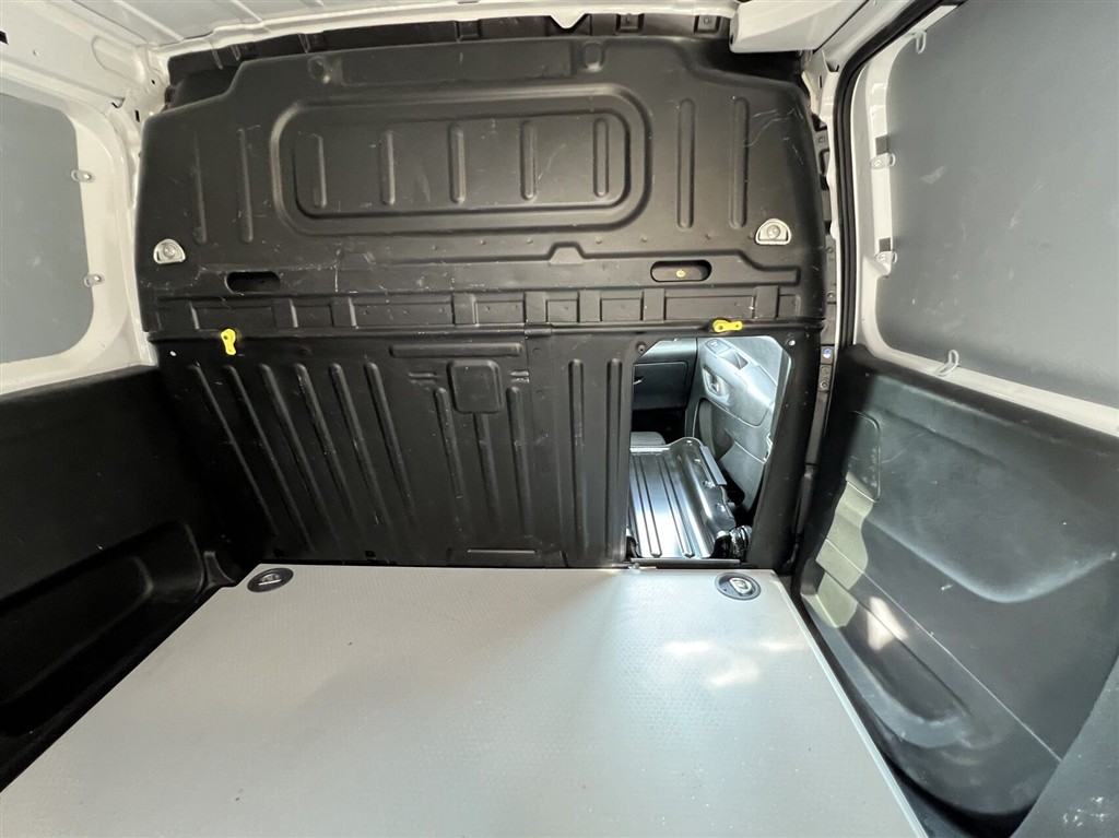 Opel Combo L1V1 1,5 BlueHDi Innovation EAT8 130HK Van 8g Aut. - Image 25