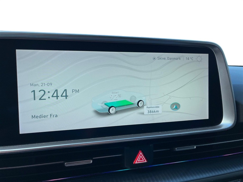 Hyundai Ioniq 6 Electric 77,4 kWh Advanced 229HK Aut. - Image 11
